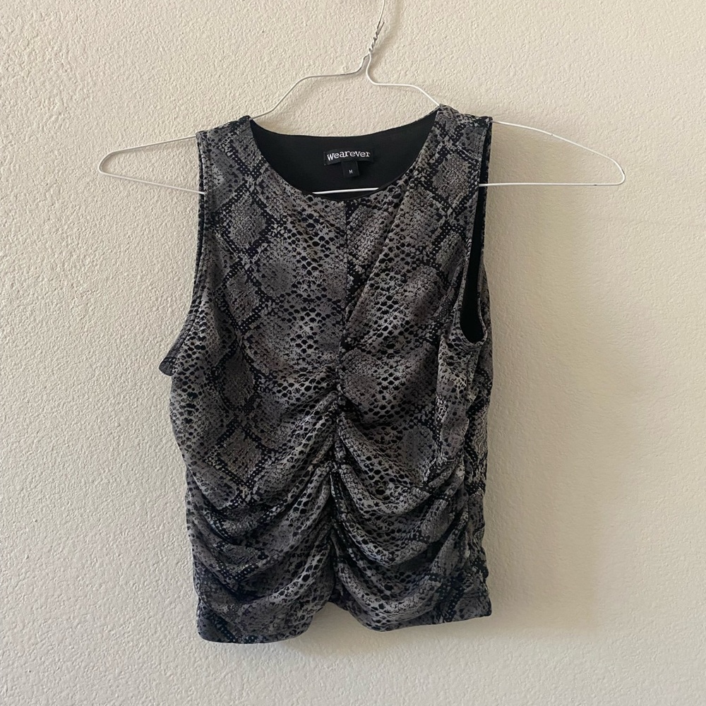Women’s Snake-print Cropped shirt
